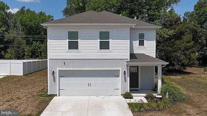 1st image of 760 Currant Cir