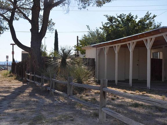 4th image of 1004 N Mesa Ave