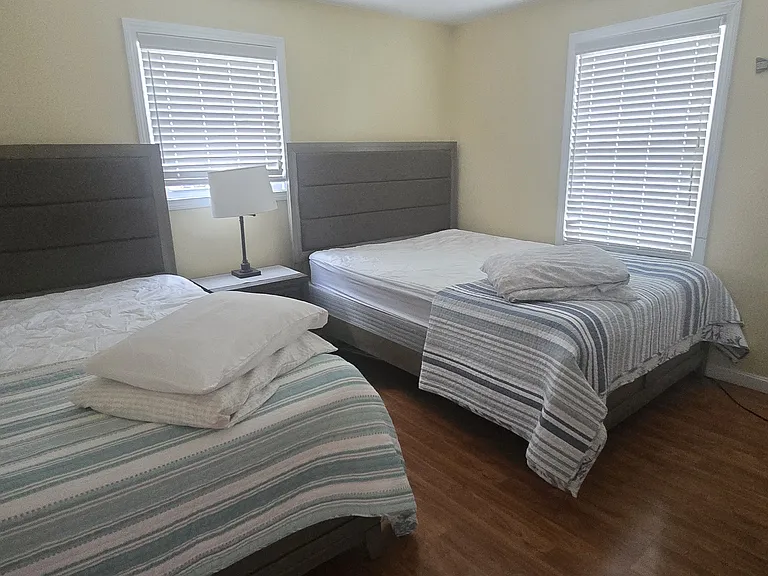 89 Ashworth Ave #8 — Photo 11