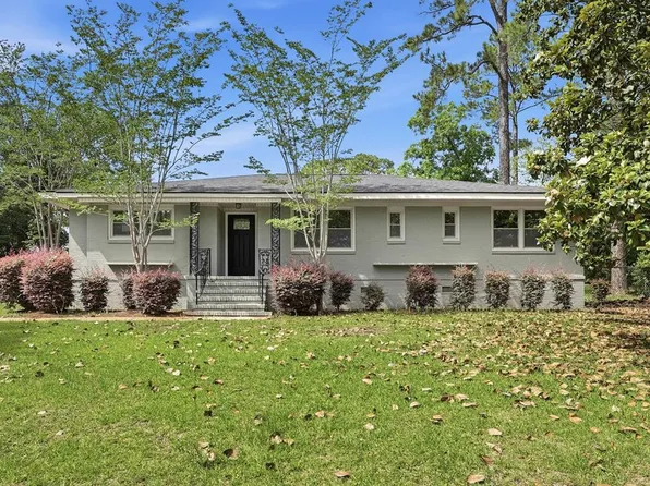 1009 Summit Dr, Albany, GA 31707