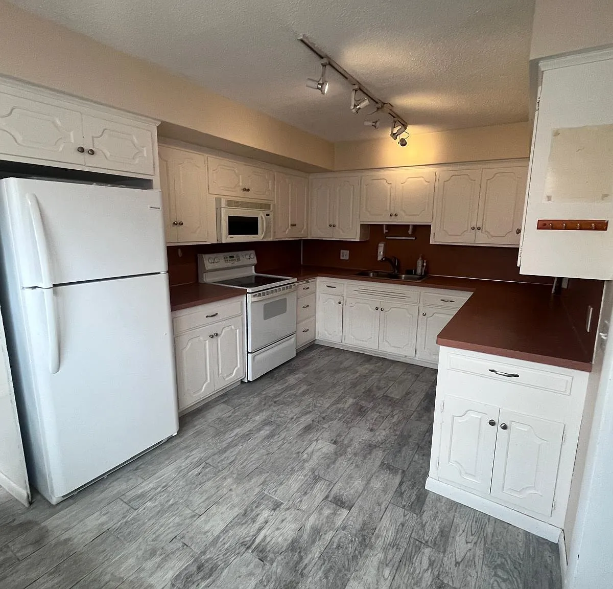 2148 Richards Rd — Photo 4
