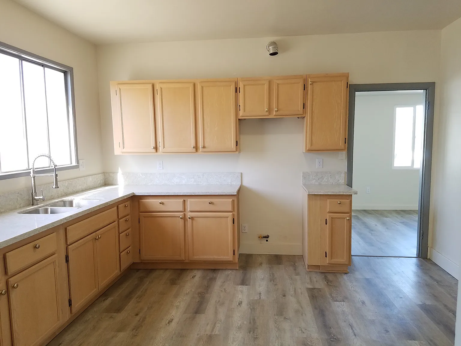 3 bed, 1262 sqft, $2,850 — Photo 4