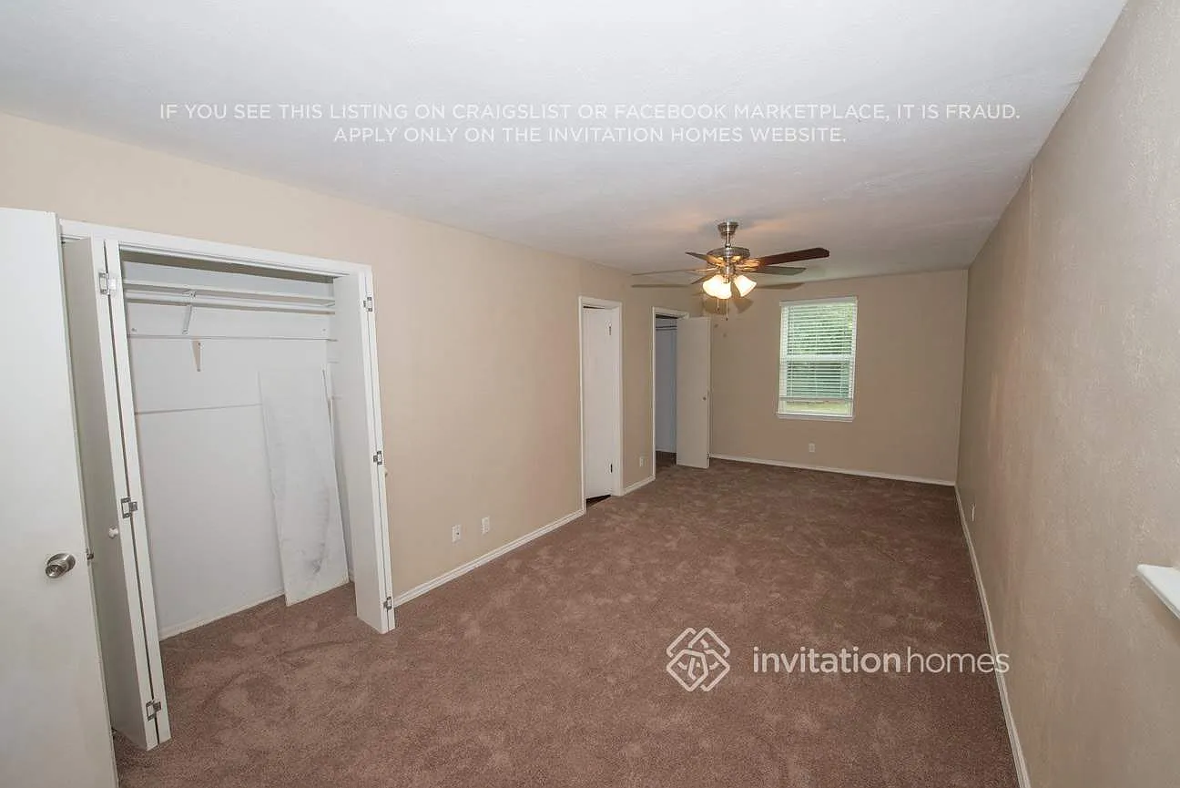 202 Jefflyn Ct Euless, TX 76040 — Photo 4