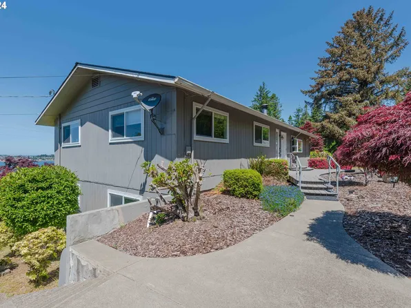 93969 Bridge View Ln, North Bend, OR 97459