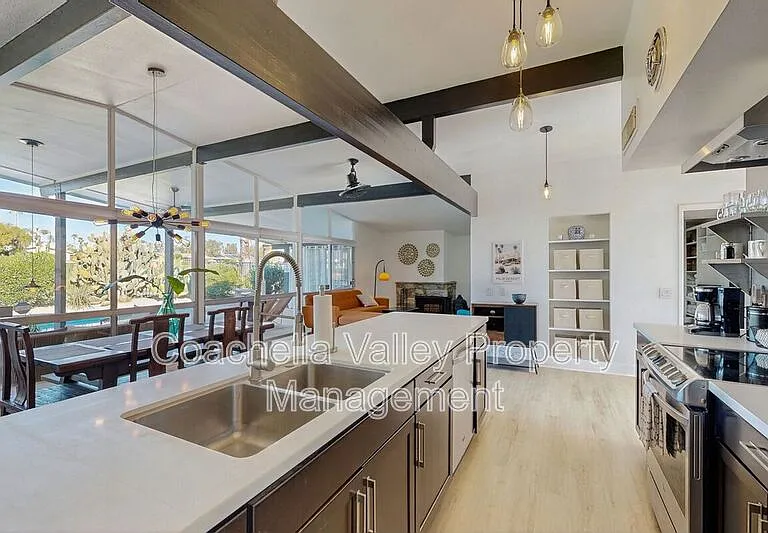 43709 Louisiana St — Photo 9