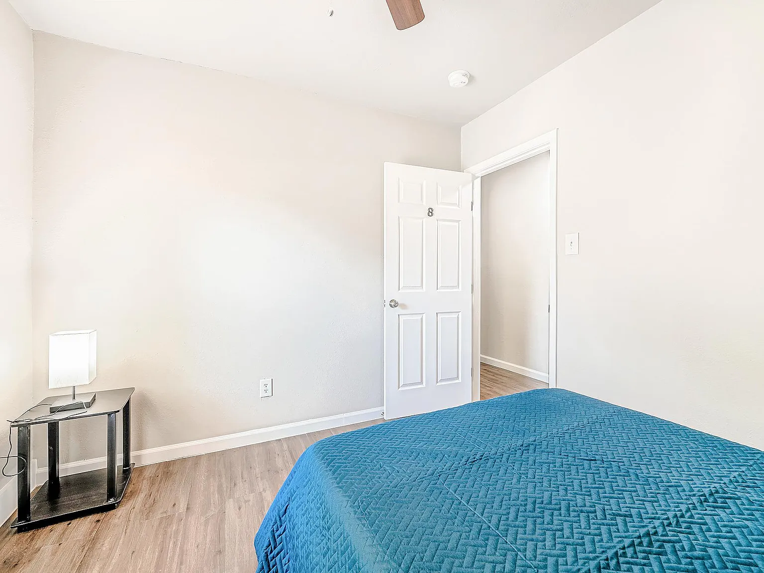 4 bed, 2.0 bath, 1300 sqft, $728 — Photo 2