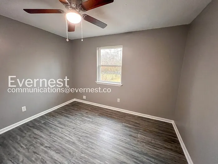 241 Pearl St — Photo 10