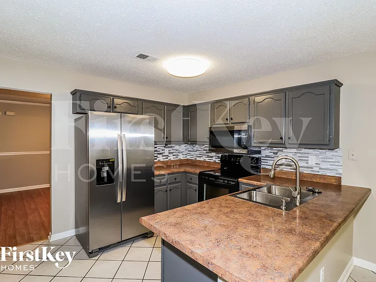 9238 Fletcher Wood Dr — Photo 6