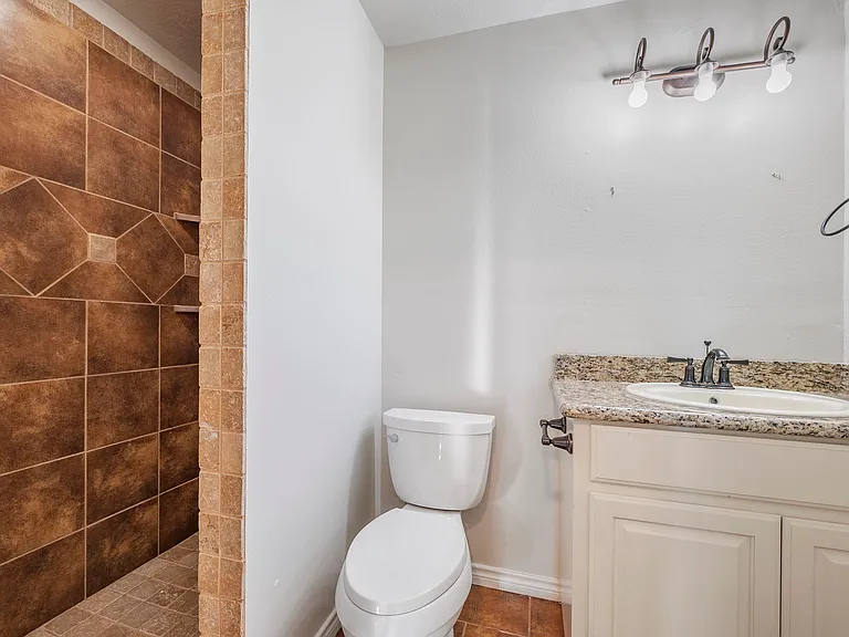 16452 Field Stone Ln — Photo 13