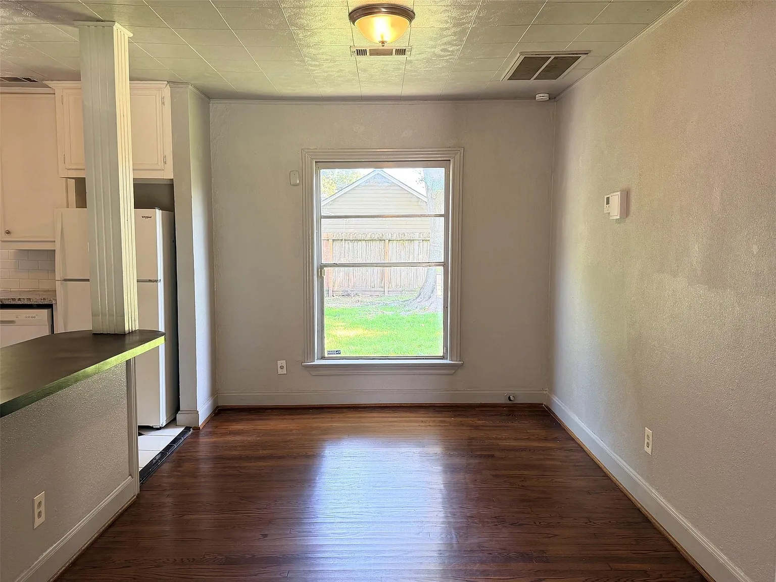2 bed, 1.0 bath, 1176 sqft, $1,795 — Photo 3