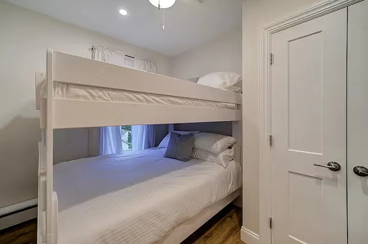 9 Sweezy Ave #2 — Photo 9