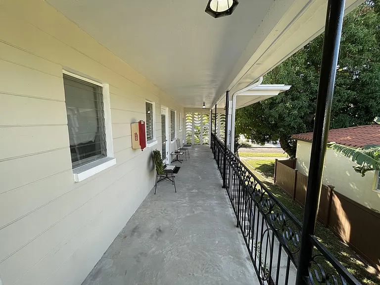 551 12th Ave NE #5 — Photo 6