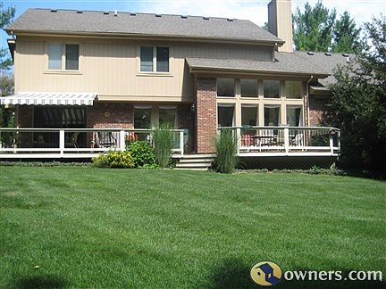 Large deck & yard