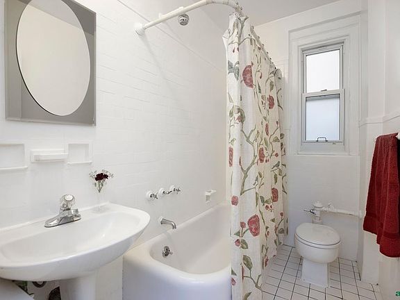 5th image of 685 W End Ave #5E