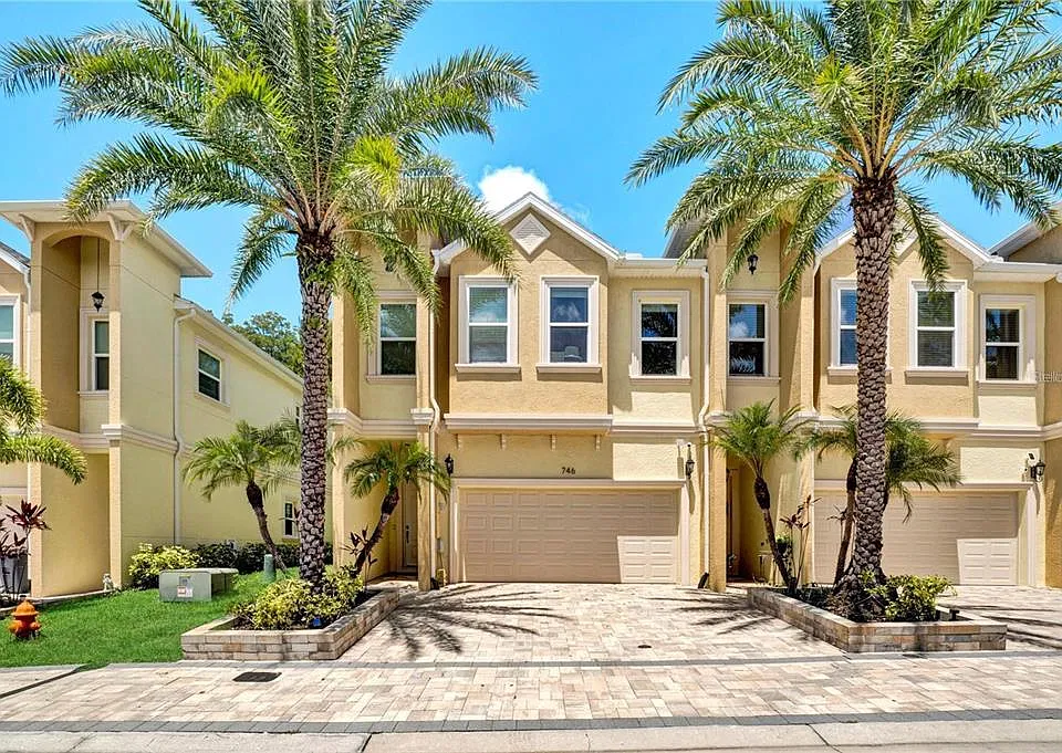 746 Grand Cypress Ln