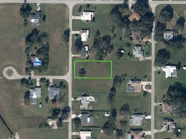 525 Lime Tree Dr, Sebring, FL 33876