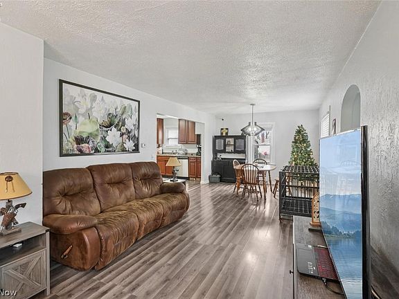 3rd image of 5706 Cleveland Rd E