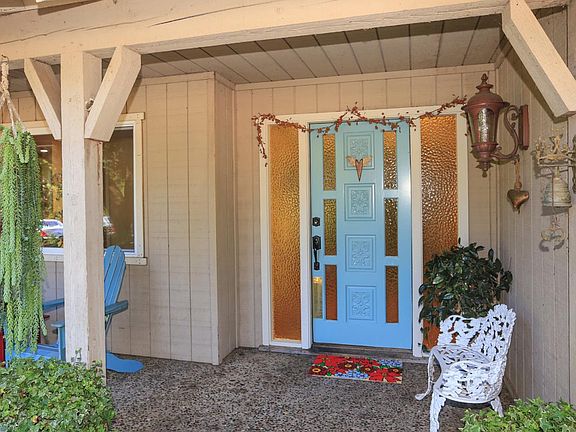 3rd image of 10 Sky Meadow Ln