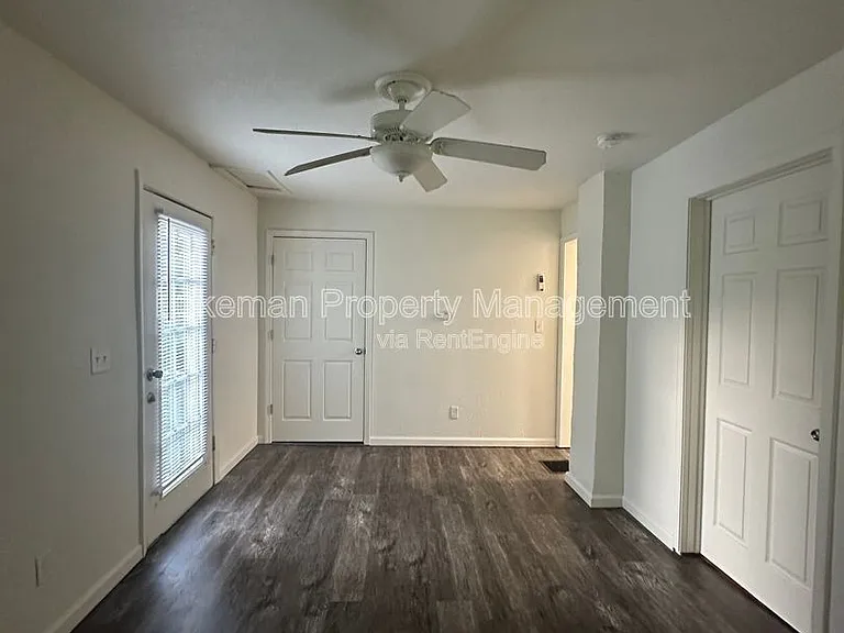 1315 Mills St #2 — Photo 2