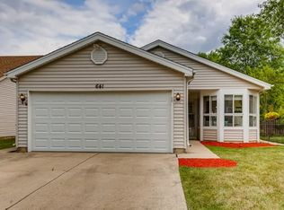 641 Topeka Ct, Carol Stream, IL 60188