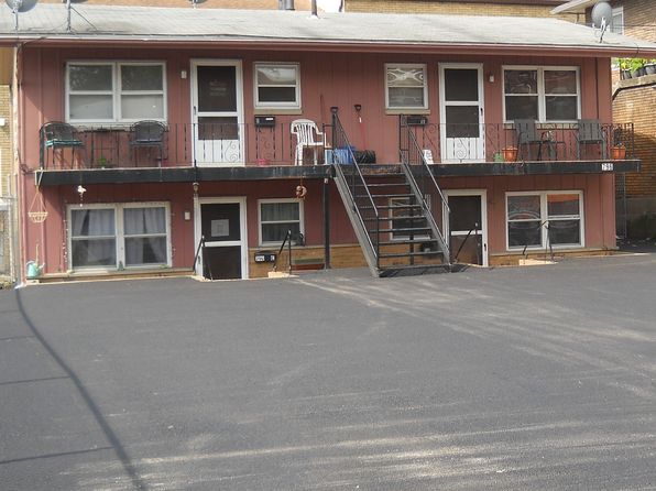 796 W Market St APT D