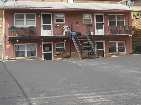796 W Market St APT D, Akron, OH 44303