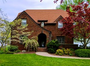 347 Center St, Huron, OH 44839