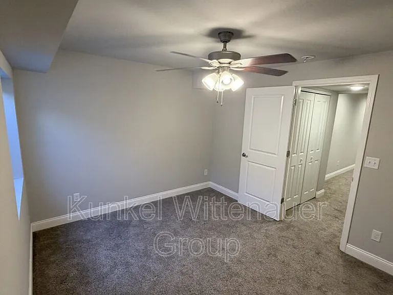 8401D Allied Way — Photo 12