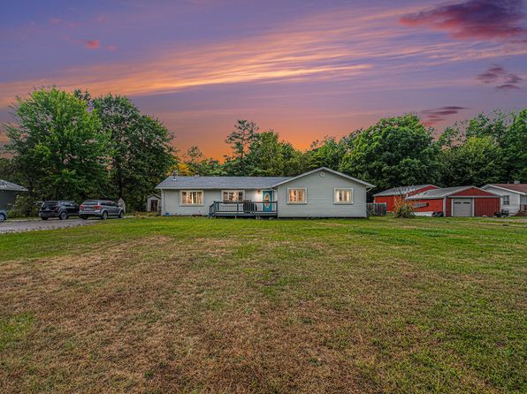 13620 East Rd, Montrose, MI 48457