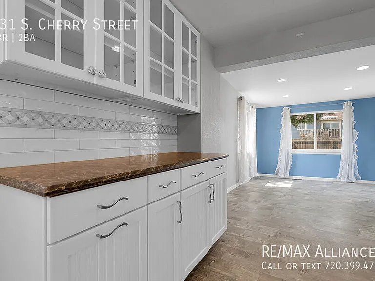 231 S Cherry St — Photo 11