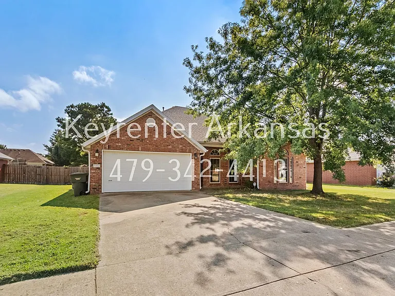 794 N Blazing Star Dr — Photo 3