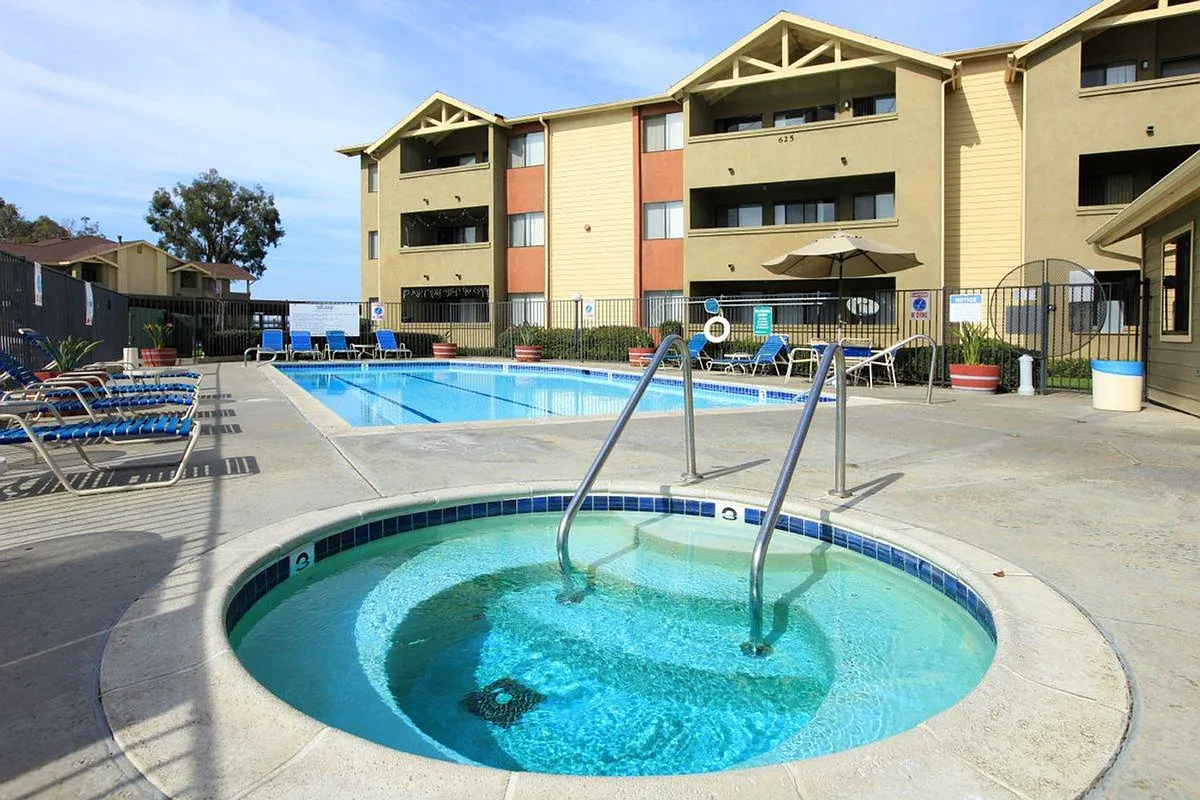 Building Photo - Windsong Apartments