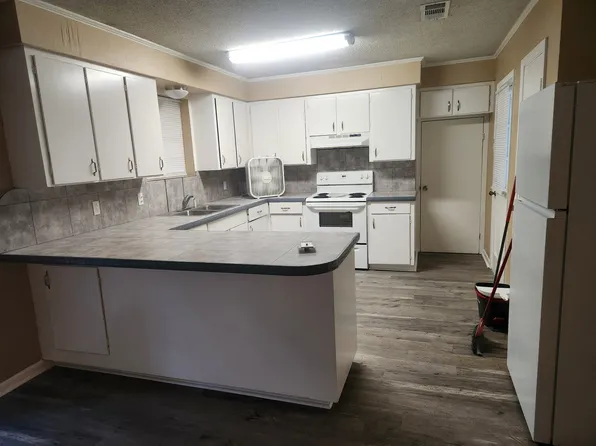 9653 Gov Beauvais Dr, Baton Rouge, LA 70811