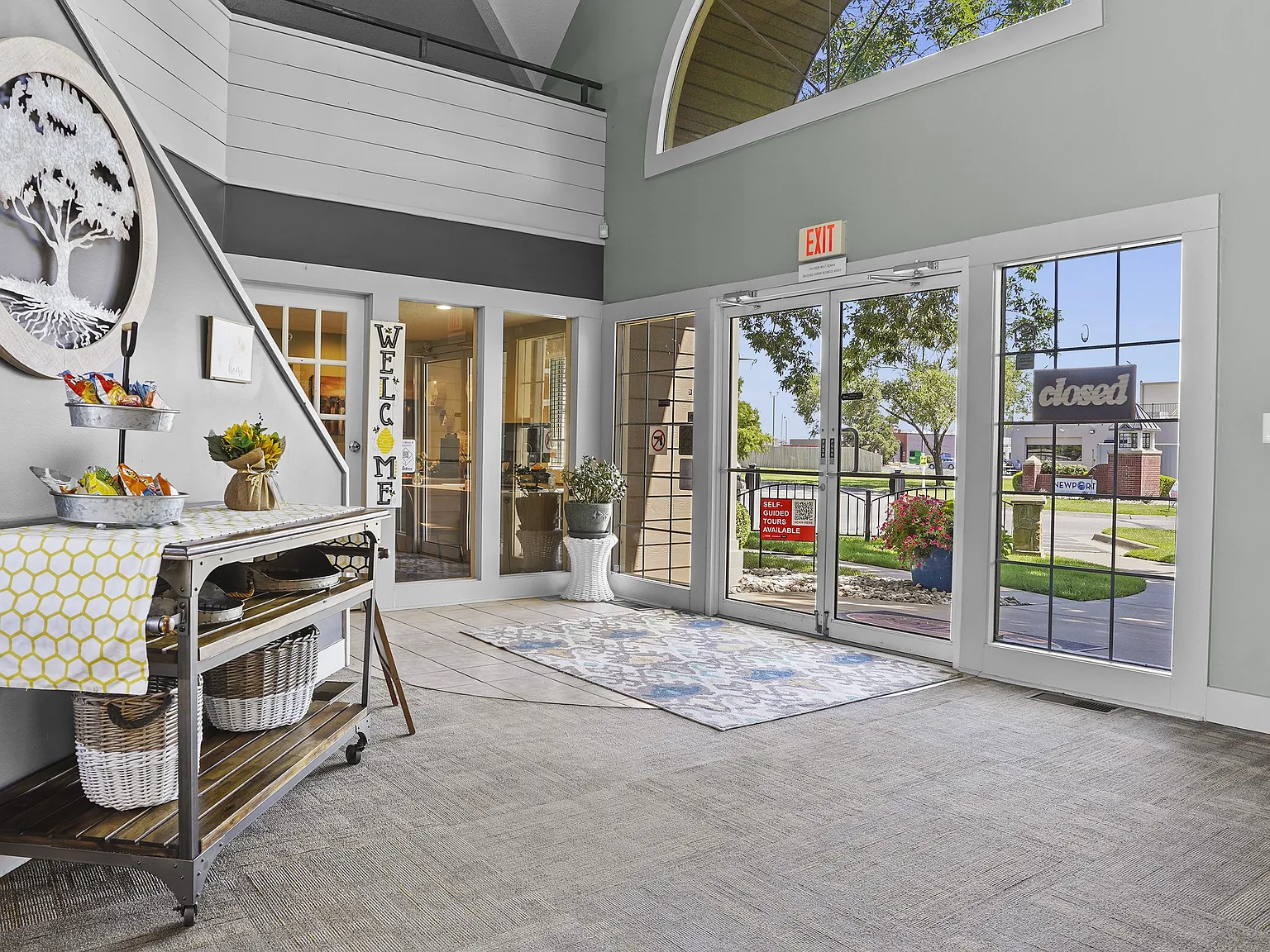 Raintree Apartments — Photo 2