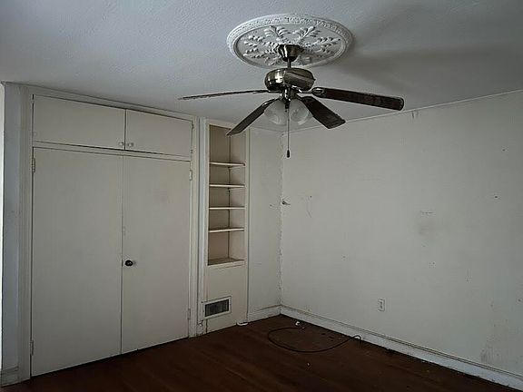 3rd image of 2006 Mamie St