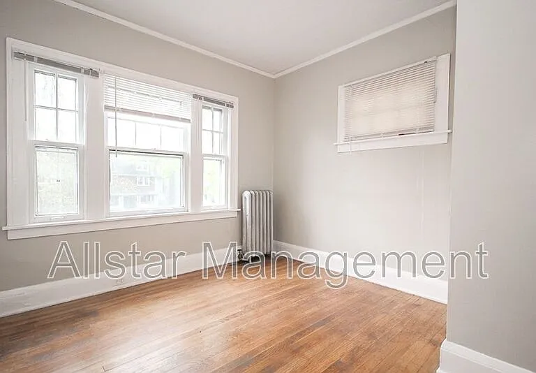 3065 E Derbyshire Rd — Photo 26