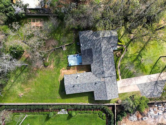 3rd image of 2115 Old Jacksonville Rd