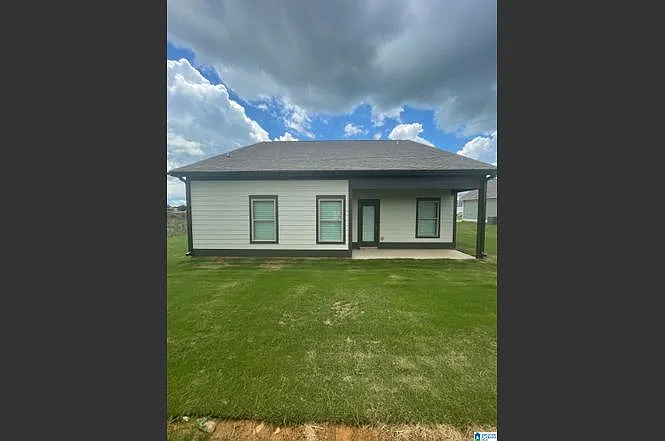 9047 Ivanhoe Dr — Photo 2