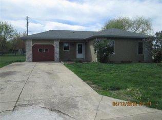 1104 Fowler Rd, Lebanon, MO 65536