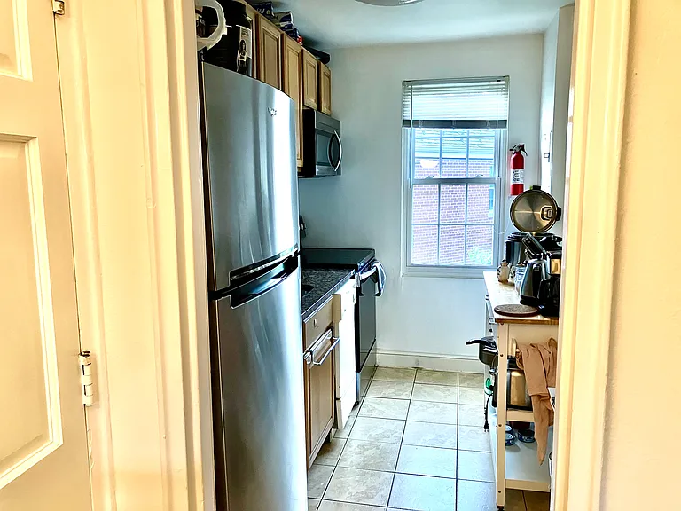 318 Ashby St #C — Photo 9