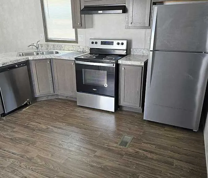 993 Michigan Ave E #8G — Photo 2