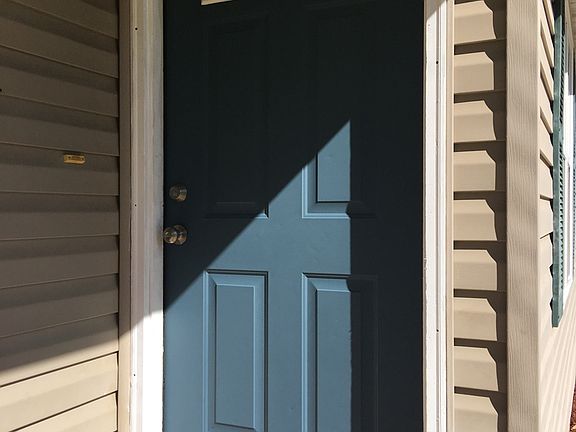 3rd image of 713 E Monroe St APT B