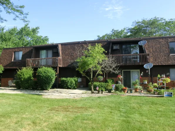 11640 Blackhawk Ct APT 6, Mokena, IL 60448