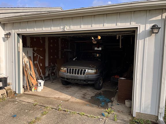 3rd image of 438 Millard Dr