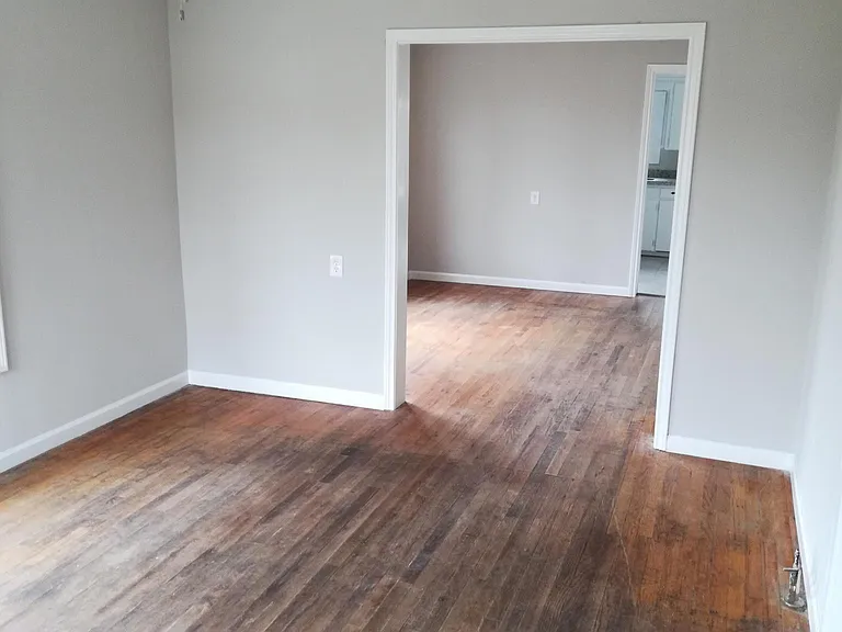 410 S San Jacinto St — Photo 4