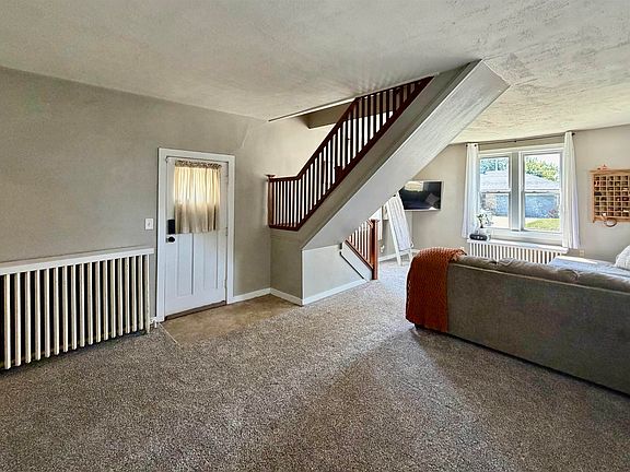 5th image of 213 S 19th St