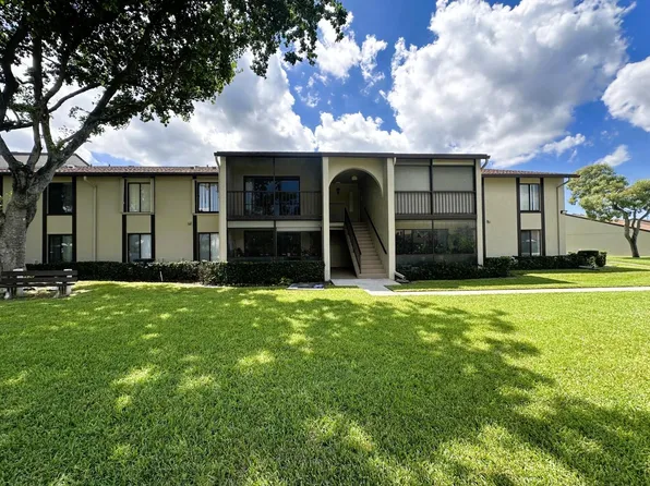 805 Sky Pine Way #F2, Greenacres, FL 33415