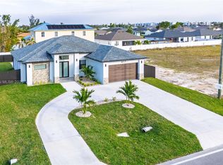 417 Nelson Rd N, Cape Coral, FL 33993