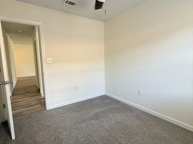 503 Virginia St — Photo 15