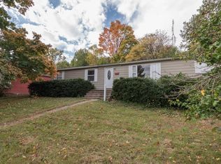409 N 8th St, Petersburg, IL 62675